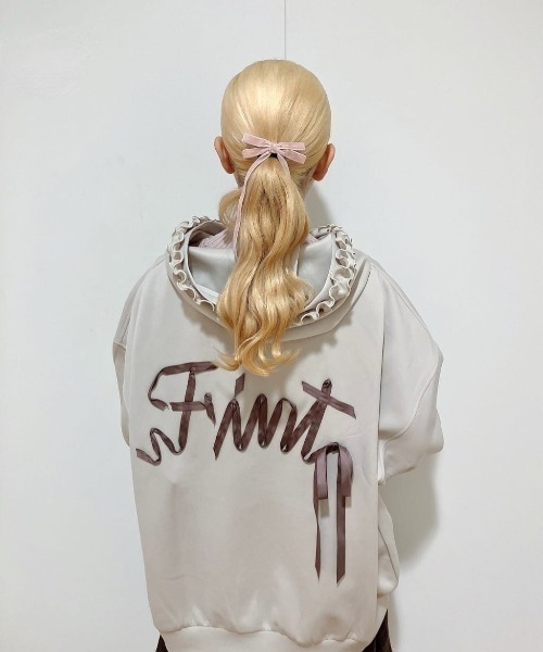 バックリボンロゴZIPパーカー（パーカー）｜F i.n.t（フィント）の