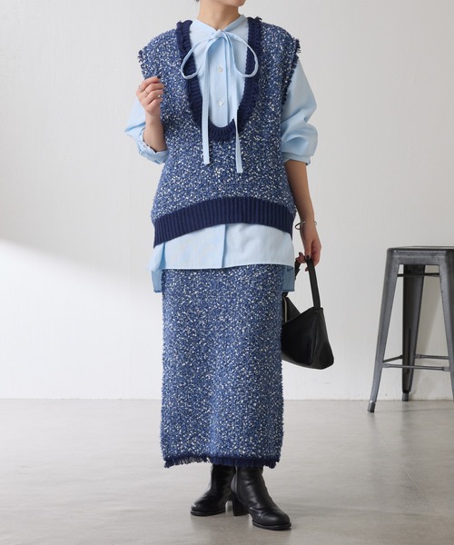 COLLAGE GALLARDAGALANTE（コラージュガリャルダガランテ）の「ツイードライクニットベスト/セットアップ可（ベスト・レディース・ベージュ/ブルー・FREE）」の11枚目の写真