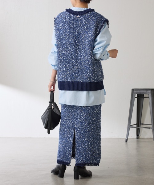 COLLAGE GALLARDAGALANTE（コラージュガリャルダガランテ）の「ツイードライクニットベスト/セットアップ可（ベスト・レディース・ベージュ/ブルー・FREE）」の17枚目の写真