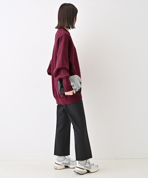 SLOBE IENA（スローブイエナ）の「《WEB限定/追加2》オーバーサイズ スウェットライクニット（ニット/セーター・レディース・ボルドー/チャコールグレー/ベージュ/ブルー/アイボリー・FREE）」の10枚目の写真