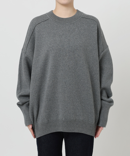 SLOBE IENA（スローブイエナ）の「《WEB限定/追加2》オーバーサイズ スウェットライクニット（ニット/セーター・レディース・ボルドー/チャコールグレー/ベージュ/ブルー/アイボリー・FREE）」の14枚目の写真