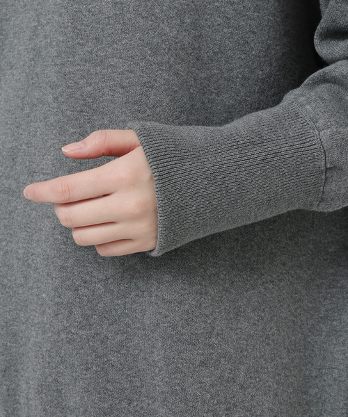 SLOBE IENA（スローブイエナ）の「《WEB限定/追加2》オーバーサイズ スウェットライクニット（ニット/セーター・レディース・ボルドー/チャコールグレー/ベージュ/ブルー/アイボリー・FREE）」の20枚目の写真