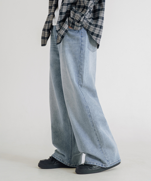 LEMAIN SECOND（リメインセカンド）の「[2PACK] VINTAGE CAT WASHING WIDE DENIM PANTS - LIGHT BLUE/YELLOW WASHING（デニムパンツ・レディース・その他・MEDIUM/LARGE/X-LARGE/X-SMALL/SMALL）」の2枚目の写真