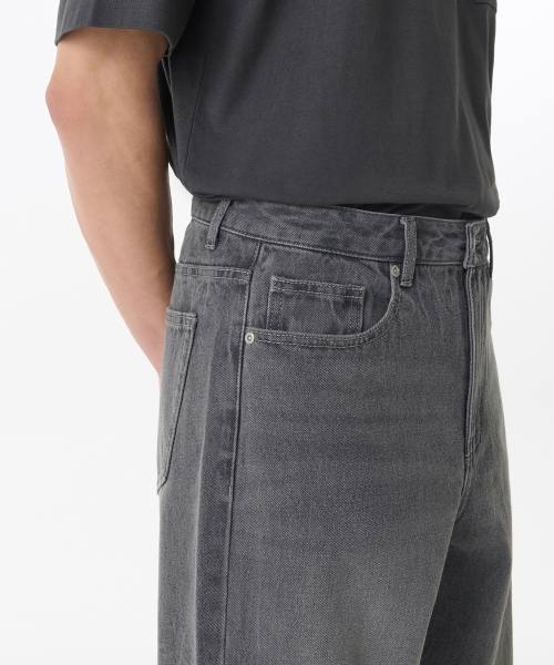 MUSINSA STANDARD（ムシンサスタンダード）の「クリーズウォッシュドルーズストレートデニムパンツ[グレー]（デニムパンツ・メンズ・その他・26/27/28/29/36/34/32/30/31/33/40/38/42）」の4枚目の写真