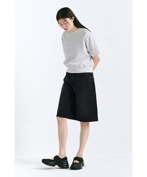 MUSINSA STANDARD WOMAN（ムシンサスタンダードウーマン）の「ウィメンズワイドデニムショーツ[ウォッシュドブラック]（デニムパンツ・レディース・その他・30/24/25/26/27/28/29）」の10枚目の写真