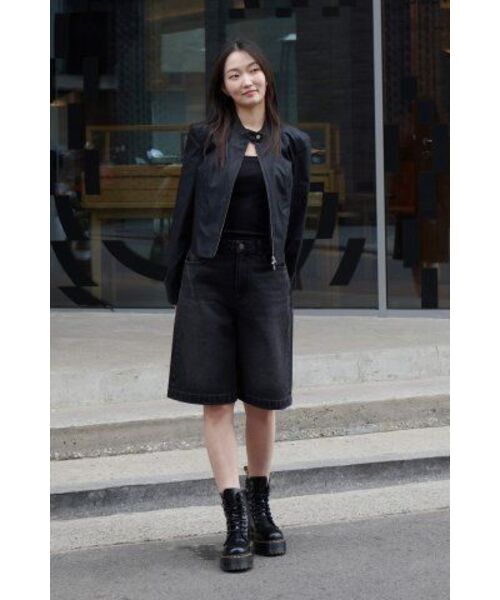 MUSINSA STANDARD WOMAN（ムシンサスタンダードウーマン）の「ウィメンズワイドデニムショーツ[ウォッシュドブラック]（デニムパンツ・レディース・その他・30/24/25/26/27/28/29）」の12枚目の写真