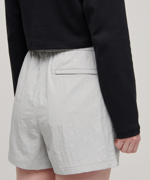MUSINSA STANDARD WOMAN（ムシンサスタンダードウーマン）の「ウィメンズナイロンバンディングショーツ[アッシュグレー]（その他パンツ・レディース・その他・30/24/26/28）」の8枚目の写真