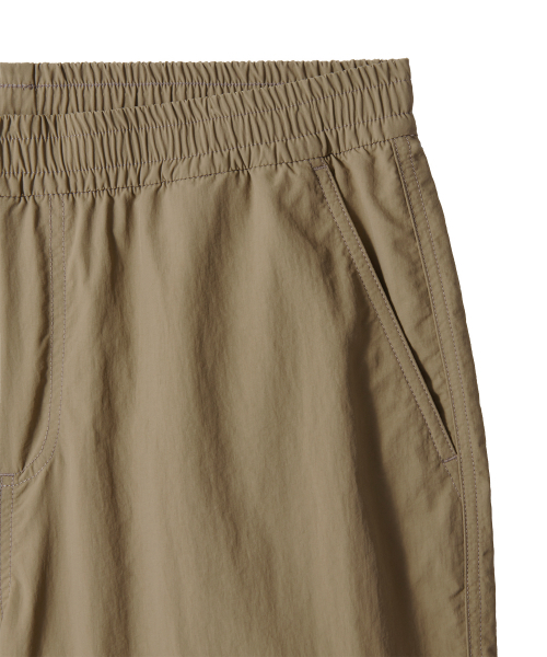 MUSINSA STANDARD（ムシンサスタンダード）の「ナイロンバンディングショーツ_7.5インチ [ベージュ]（その他パンツ・メンズ・その他・26）」の4枚目の写真