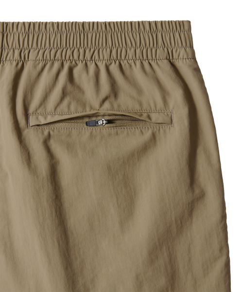 MUSINSA STANDARD（ムシンサスタンダード）の「ナイロンバンディングショーツ_7.5インチ [ベージュ]（その他パンツ・メンズ・その他・26）」の5枚目の写真
