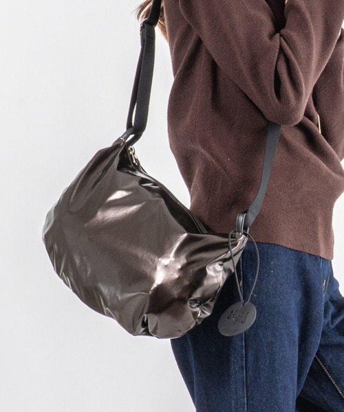 Jack Gomme（ジャックゴム）の「【JACK GOMME】ショルダーバッグ　メッセンジャー　FILO Sac besace（ショルダーバッグ・レディース・ブラック/シルバー/モカ/アイボリー/ライトブルー/オリーブ/インディゴブルー/ワインレッド/ゴールド・FREE）」の3枚目の写真