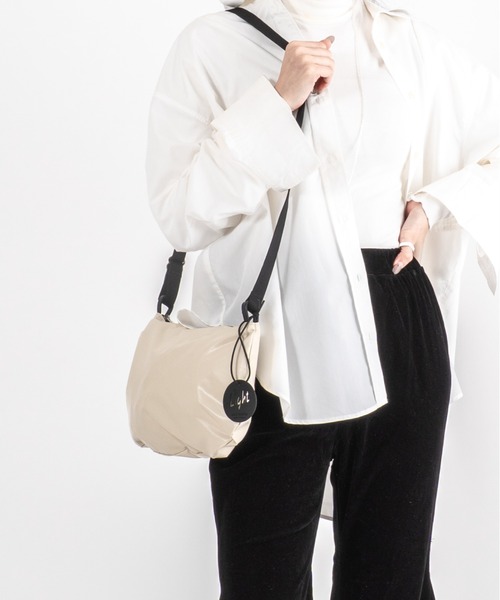 Jack Gomme（ジャックゴム）の「【JACK GOMME】ショルダーバッグ　メッセンジャー　FILO Sac besace（ショルダーバッグ・レディース・ブラック/シルバー/モカ/アイボリー/ライトブルー/オリーブ/インディゴブルー/ワインレッド/ゴールド・FREE）」の13枚目の写真