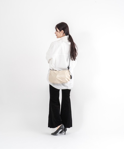 Jack Gomme（ジャックゴム）の「【JACK GOMME】ショルダーバッグ　メッセンジャー　FILO Sac besace（ショルダーバッグ・レディース・ブラック/シルバー/モカ/アイボリー/ライトブルー/オリーブ/インディゴブルー/ワインレッド/ゴールド・FREE）」の18枚目の写真