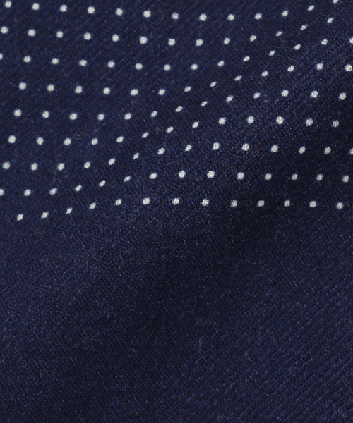 EDIFICE（エディフィス）の「fursac (フルサック) Navy blue wool scarf with polka dot（バンダナ/スカーフ・メンズ・ネイビー・FREE）」の2枚目の写真
