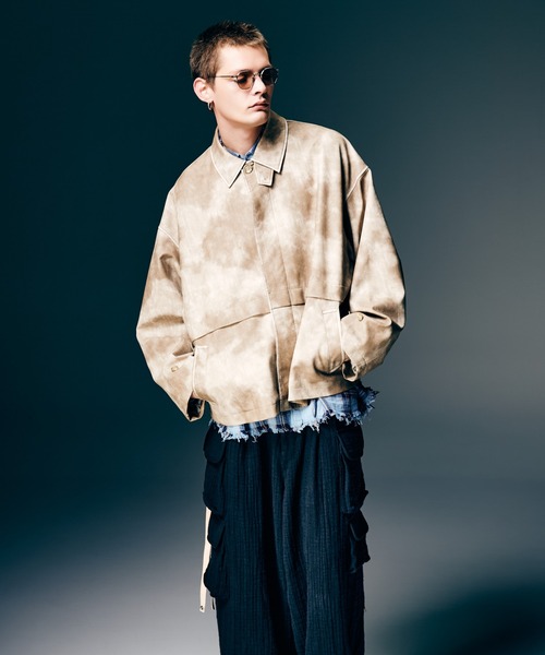 glamb（グラム）の「Oversize Synth Leather Blouson / オーバーサイズシンセレザーブルゾン（ブルゾン・メンズ・ベージュ/ブラック・S/M/L）」の13枚目の写真