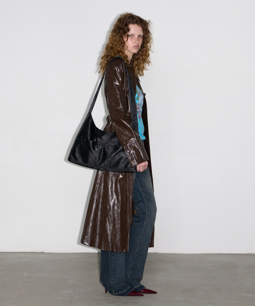 FENNEC（フェネック）の「BASH SLOUCHY BAG - METAL BLACK（ショルダーバッグ・レディース・その他・FREE）」の5枚目の写真