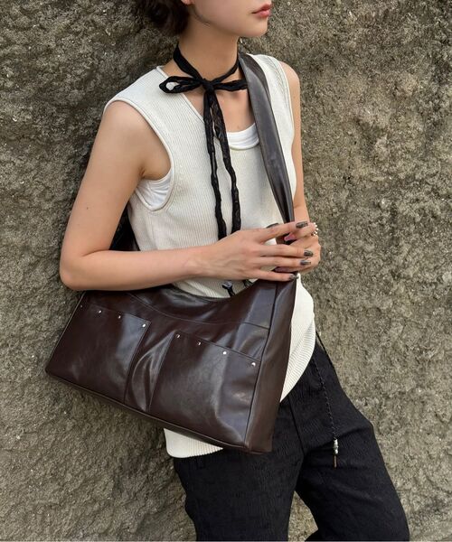 FENNEC（フェネック）の「BASH SLOUCHY BAG - METAL BLACK（ショルダーバッグ・レディース・その他・FREE）」の16枚目の写真