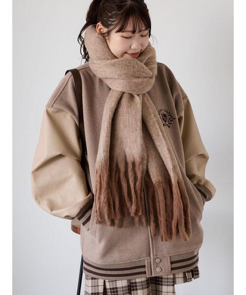 ehka sopo（エヘカソポ）の「ふわもこマフラー太フリンジシャンブレー無地（ストール/ショール・レディース・グリーン/ベージュ/ブルー・F）」の11枚目の写真