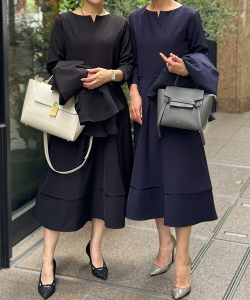 ST.ROONEY(セントルーニー)の「キーネックフレアワンピース【低身長・小柄女性向け】(ワンピース・レディース・ネイビー/ブラック・XS)」の3枚目の写真