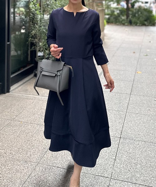 ST.ROONEY(セントルーニー)の「キーネックフレアワンピース【低身長・小柄女性向け】(ワンピース・レディース・ネイビー/ブラック・XS)」の7枚目の写真