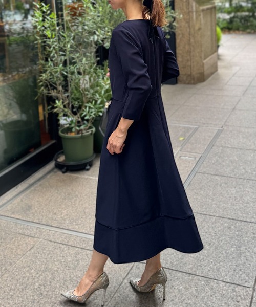 ST.ROONEY(セントルーニー)の「キーネックフレアワンピース【低身長・小柄女性向け】(ワンピース・レディース・ネイビー/ブラック・XS)」の19枚目の写真