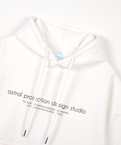 ASTRAL PROJECTION(アストラルプロジェクション)の「エイピーデザインスタジオ ワイドショルダーフードパーカー_ホワイト(パーカー・メンズ・その他・LARGE/MEDIUM/XX-LARGE)」の3枚目の写真