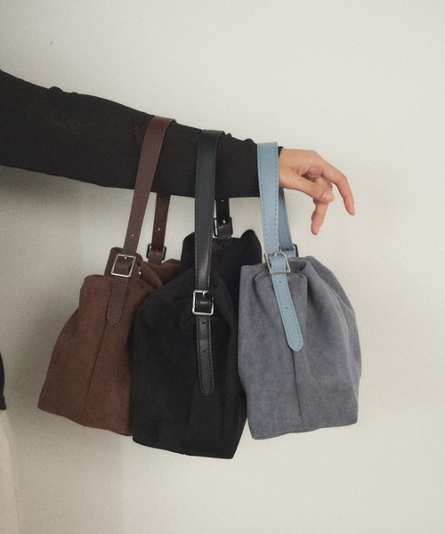 Shelly island（シェリーアイランド）の「スウェードギャザーバッグ（ショルダーバッグ・レディース・ブルー/ブラック/ブラウン・FREE）」の4枚目の写真