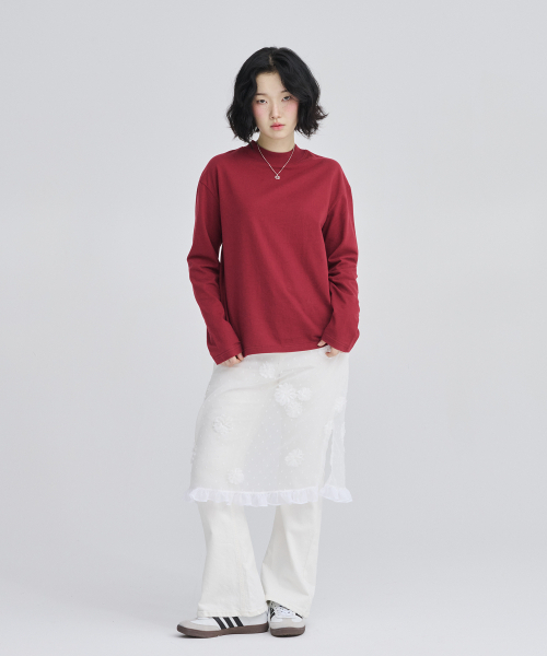 AWESOME STUDIO（オーサムスタジオ）の「モックネックボーイクロップフィット長袖Tシャツバーガンディ（Tシャツ/カットソー・レディース・バーガンディー・MEDIUM/LARGE/X-LARGE）」の6枚目の写真