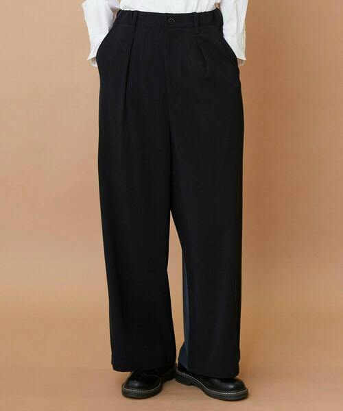 FRAPBOIS（フラボア）の「トーンギャバ パンツ（その他パンツ・レディース・ブラック/ネイビー・1/2）」の2枚目の写真