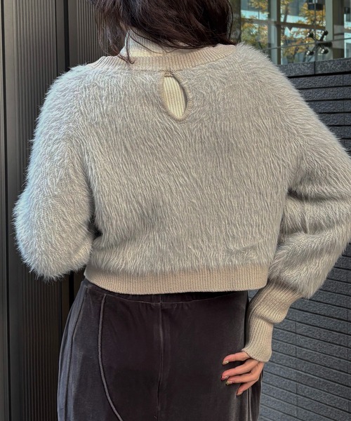 &g'aime(アンジェム)の「【&g'aime 】 シャギーボリュームニット Shaggy Volume Knit(ニット/セーター・レディース・アイボリー/ベージュ/チャコールグレー・FREE)」の8枚目の写真
