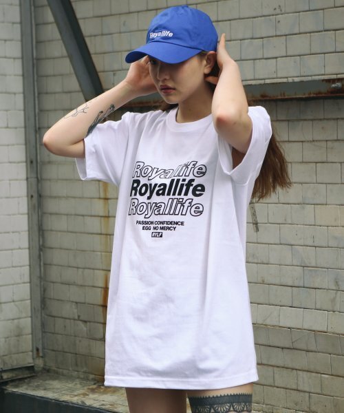 ROYALLIFE(ロイヤルライフ)の「マルチロゴオーバーフィット半袖(RL229 MULTI LOGO TEE) WHITE(Tシャツ/カットソー・レディース・その他・LARGE/MEDIUM/SMALL/X-LARGE)」の1枚目の写真