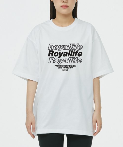 ROYALLIFE(ロイヤルライフ)の「マルチロゴオーバーフィット半袖(RL229 MULTI LOGO TEE) WHITE(Tシャツ/カットソー・レディース・その他・LARGE/MEDIUM/SMALL/X-LARGE)」の3枚目の写真