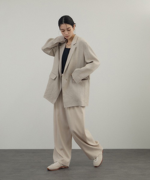 SALON adam et rope'(サロン アダム エ ロペ)の「リネンドンゴロスジャケット/セットアップ対応(テーラードジャケット・レディース・ブラック/ベージュ・M/S)」の11枚目の写真