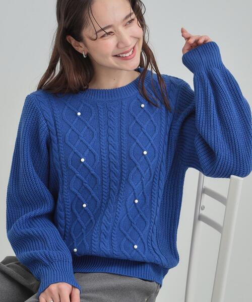 DRESKIP（ドレスキップ）の「【洗濯機可/S-LL】フェイクパールで上品見え ケーブルニット（ニット/セーター・レディース・ブラウン系/ブルー系その他/グレー・04/03/02/01）」の3枚目の写真