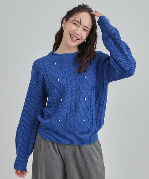 DRESKIP（ドレスキップ）の「【洗濯機可/S-LL】フェイクパールで上品見え ケーブルニット（ニット/セーター・レディース・ブラウン系/ブルー系その他/グレー・04/03/02/01）」の10枚目の写真