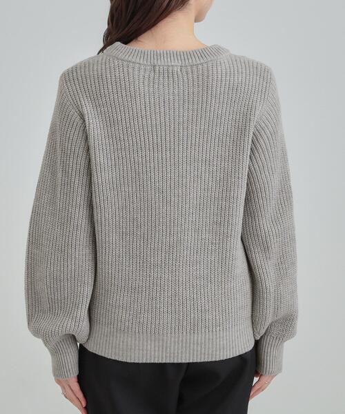 DRESKIP（ドレスキップ）の「【洗濯機可/S-LL】フェイクパールで上品見え ケーブルニット（ニット/セーター・レディース・ブラウン系/ブルー系その他/グレー・04/03/02/01）」の5枚目の写真
