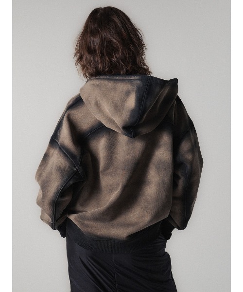 ELCHELE（エルチェレ）の「BLEACH DYE HALF ZIP HOODIE（スウェット・レディース・グレー/ブラック/ベージュ・36/38）」の8枚目の写真