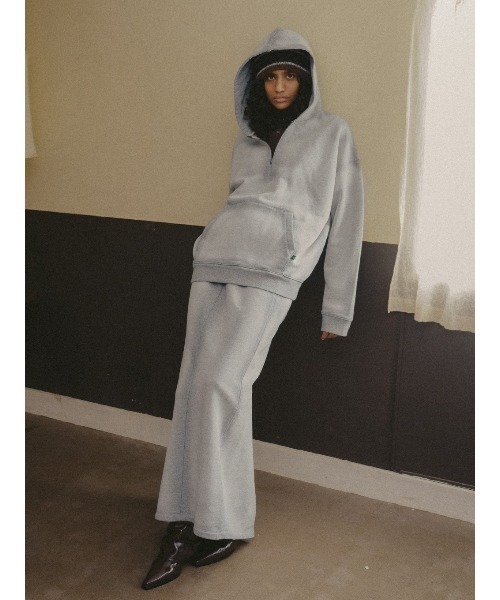 ELCHELE（エルチェレ）の「BLEACH DYE HALF ZIP HOODIE（スウェット・レディース・グレー/ブラック/ベージュ・36/38）」の13枚目の写真