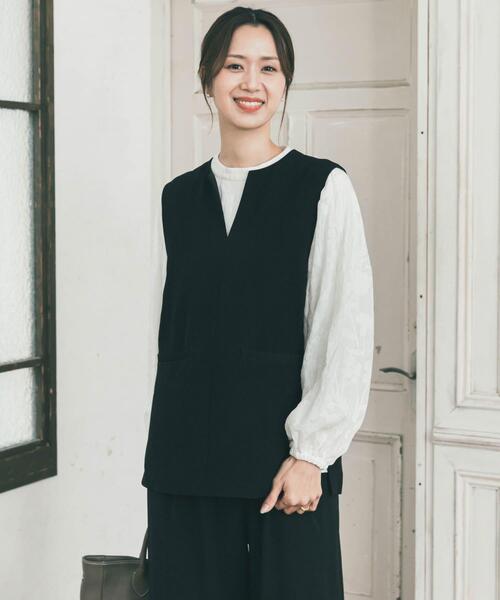 URBAN RESEARCH DOORS(アーバンリサーチドアーズ)の「スリットネックベスト(ベスト・レディース・ブラック・FREE)」の6枚目の写真