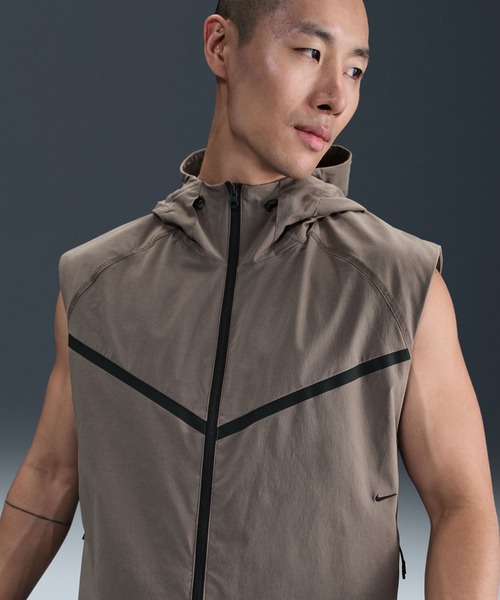 NIKE（ナイキ）の「NIKE AS M NK TCH ERGO VEST HV0983-010（ブルゾン・メンズ・カーキ/ブラック・M/L）」の5枚目の写真