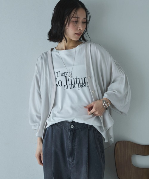 Doux archives（ドゥアルシーヴ）の「強撚糸シアーブラウスカーディガン（カーディガン/ボレロ・レディース・オフホワイト/グレイッシュベージュ/ブラック・FREE）」の3枚目の写真