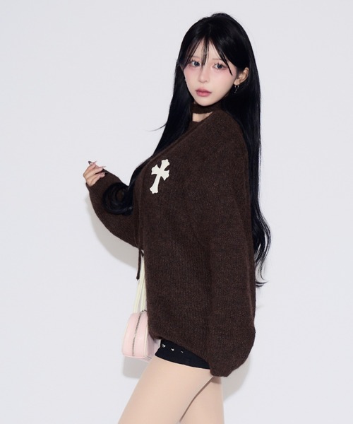 tinkerend(ティンカーエンド)の「Neck String Cross Off-shoulder Knit Dress / ネックストリングクロスオフショルダーニットワンピース(ニット/セーター・レディース・ブラウン・FREE)」の6枚目の写真