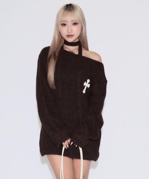 tinkerend(ティンカーエンド)の「Neck String Cross Off-shoulder Knit Dress / ネックストリングクロスオフショルダーニットワンピース(ニット/セーター・レディース・ブラウン・FREE)」の10枚目の写真