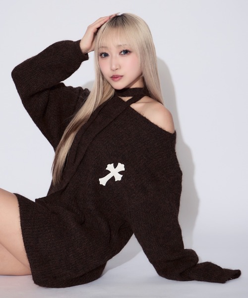 tinkerend(ティンカーエンド)の「Neck String Cross Off-shoulder Knit Dress / ネックストリングクロスオフショルダーニットワンピース(ニット/セーター・レディース・ブラウン・FREE)」の16枚目の写真