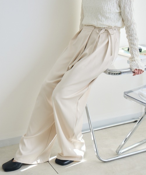 RU.TI.LE(ルチル)の「【RU.TI.LE】ラップワイドパンツ(スラックス・レディース・カーキ/アイボリー/ブラック・LARGE/MEDIUM)」の3枚目の写真