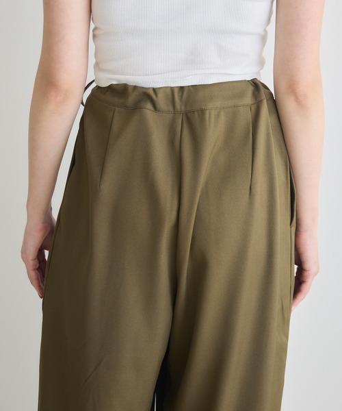 RU.TI.LE(ルチル)の「【RU.TI.LE】ラップワイドパンツ(スラックス・レディース・カーキ/アイボリー/ブラック・LARGE/MEDIUM)」の8枚目の写真