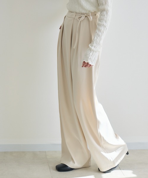 RU.TI.LE(ルチル)の「【RU.TI.LE】ラップワイドパンツ(スラックス・レディース・カーキ/アイボリー/ブラック・LARGE/MEDIUM)」の15枚目の写真