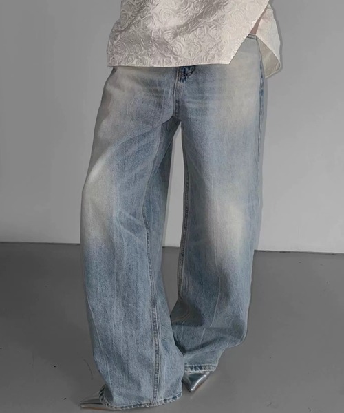 ViViDAY(ビビデー)の「バッグ天使の羽プリント デニムワイドパンツ(デニムパンツ・レディース・ブルー・L/M/S)」の18枚目の写真