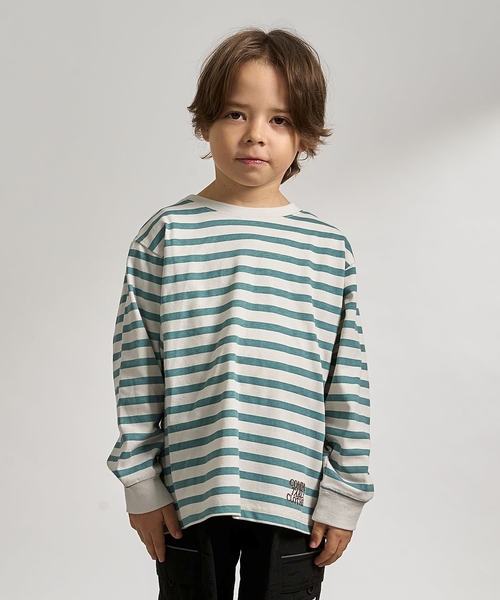 b・ROOM（ビールーム）の「【防汚・速乾・型崩れしない】【ムテキT】変形切り替えアソートプリント総柄Ｔシャツ（Tシャツ/カットソー・キッズ・ネイビー/ブラック/ターコイズブルー/トップグレー/レンガ/グリーン系その他/マルチ・120cm/110cm/130cm/140cm/150cm/100cm）」の3枚目の写真