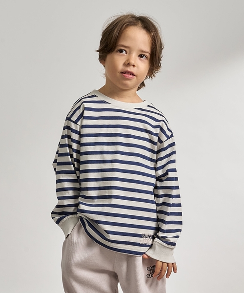 b・ROOM（ビールーム）の「【防汚・速乾・型崩れしない】【ムテキT】変形切り替えアソートプリント総柄Ｔシャツ（Tシャツ/カットソー・キッズ・ネイビー/ブラック/ターコイズブルー/トップグレー/レンガ/グリーン系その他/マルチ・120cm/110cm/130cm/140cm/150cm/100cm）」の4枚目の写真