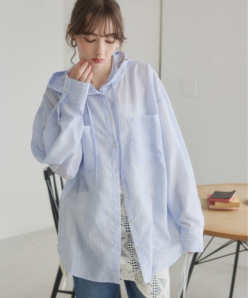 ANGIE(アンジー)の「フード付き オーバーサイズ シアーシャツ(シャツ/ブラウス・レディース・ブラック系その他/ホワイト系その他/グリーン系その他/ブルー系その他・FREE)」の5枚目の写真